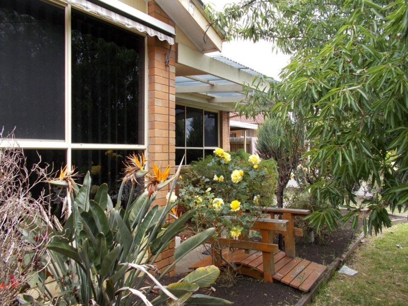 38 Bouvardia Crescent, Frankston North VIC 3200