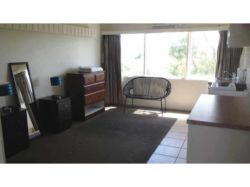 28/9 Beach Street, Frankston VIC 3199