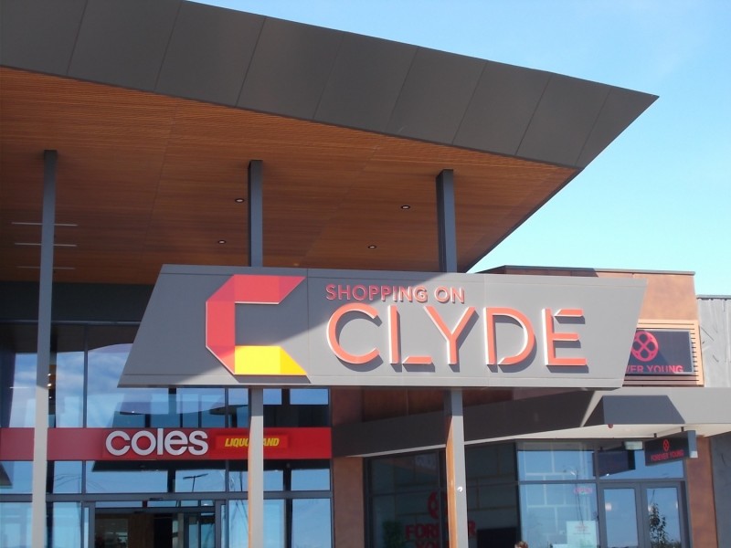 4 Elland Road, Clyde North VIC 3978