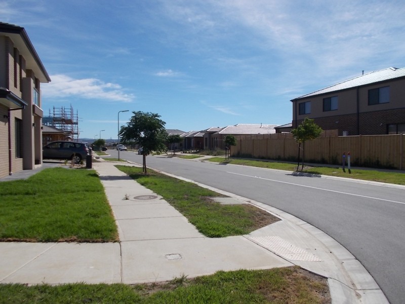 4 Elland Road, Clyde North VIC 3978