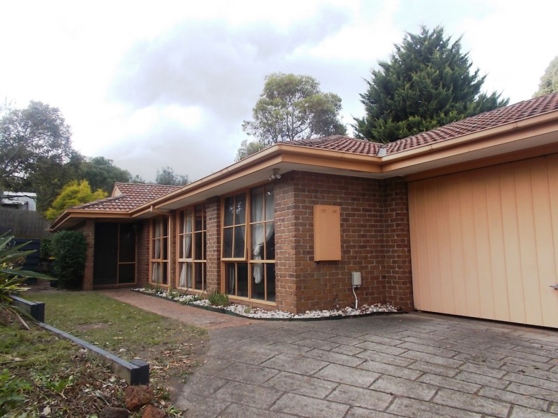 18 Warrawee Circuit, Frankston VIC 3199