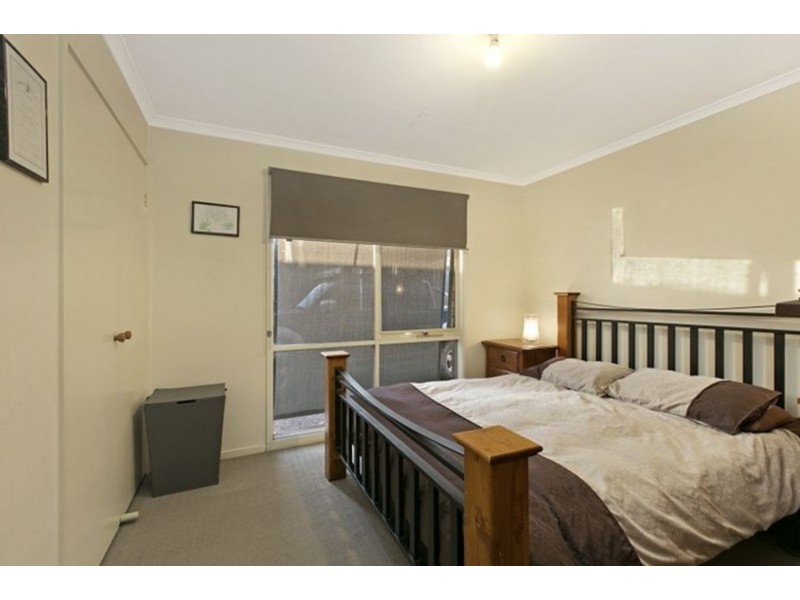 8 Milner Court, Cranbourne VIC 3977