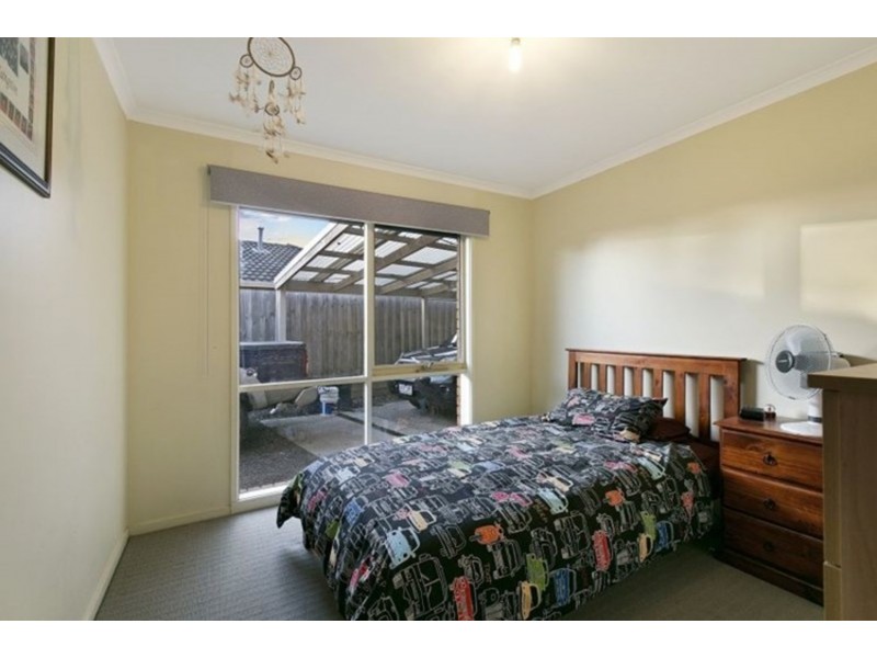 8 Milner Court, Cranbourne VIC 3977