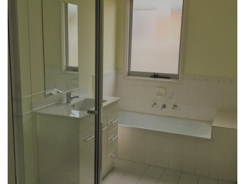 25 Pioneer Court, Berwick VIC 3806