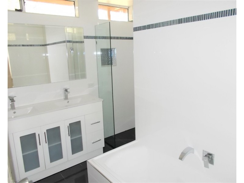 30 Woolston Drive, Frankston South VIC 3199