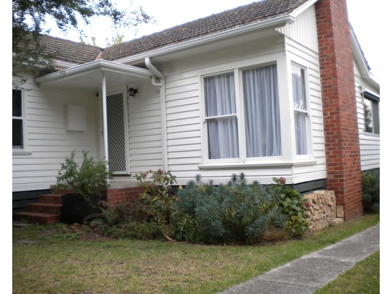 40 Woodlands Grove, Frankston South VIC 3199