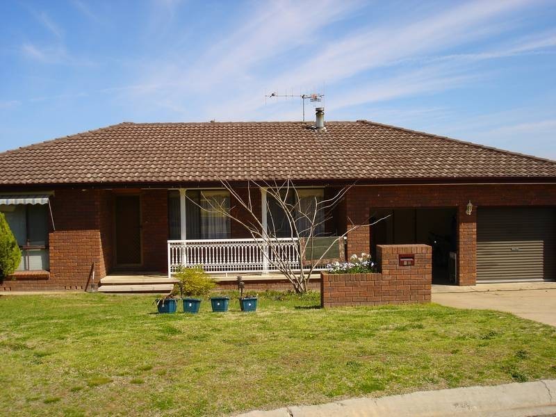38 Pellion Place, Bathurst NSW 2795