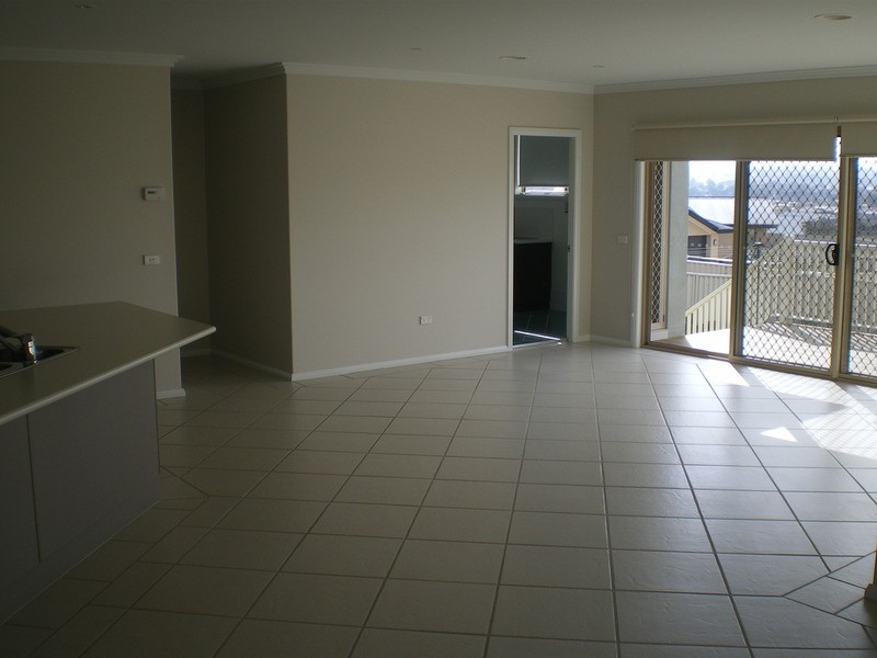 13 Carlyle Avenue, Bathurst NSW 2795