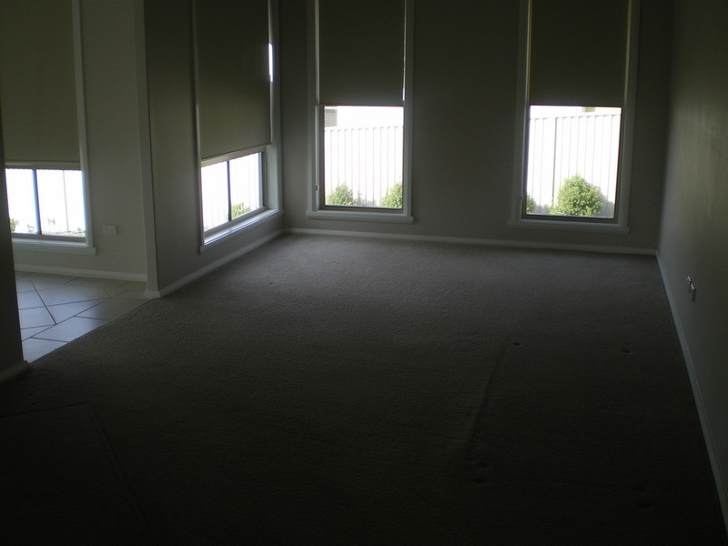 13 Carlyle Avenue, Bathurst NSW 2795