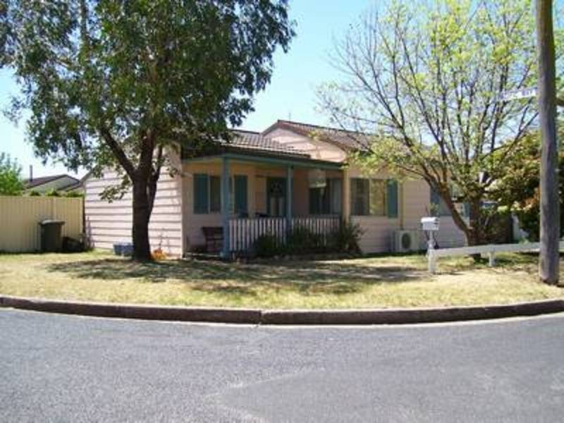 30 Alamein Walk, Bathurst NSW 2795