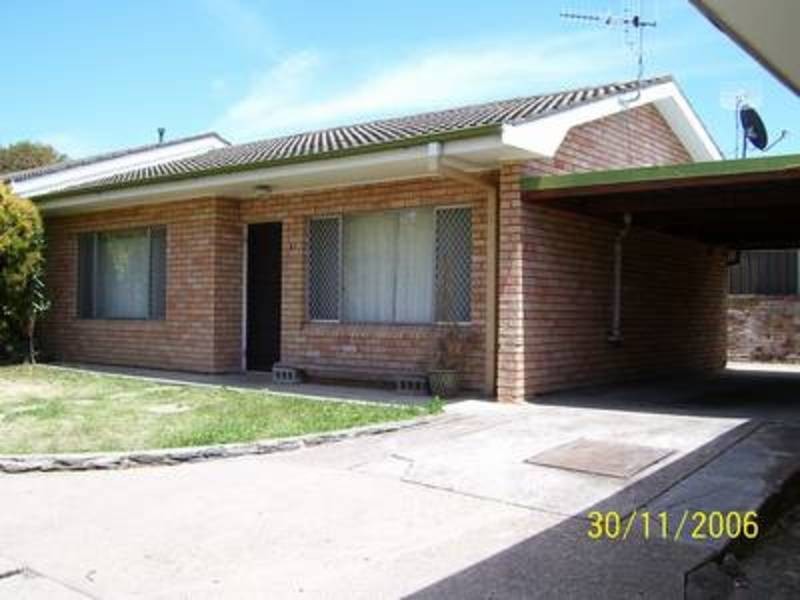 2/240 Russell Street, Bathurst NSW 2795