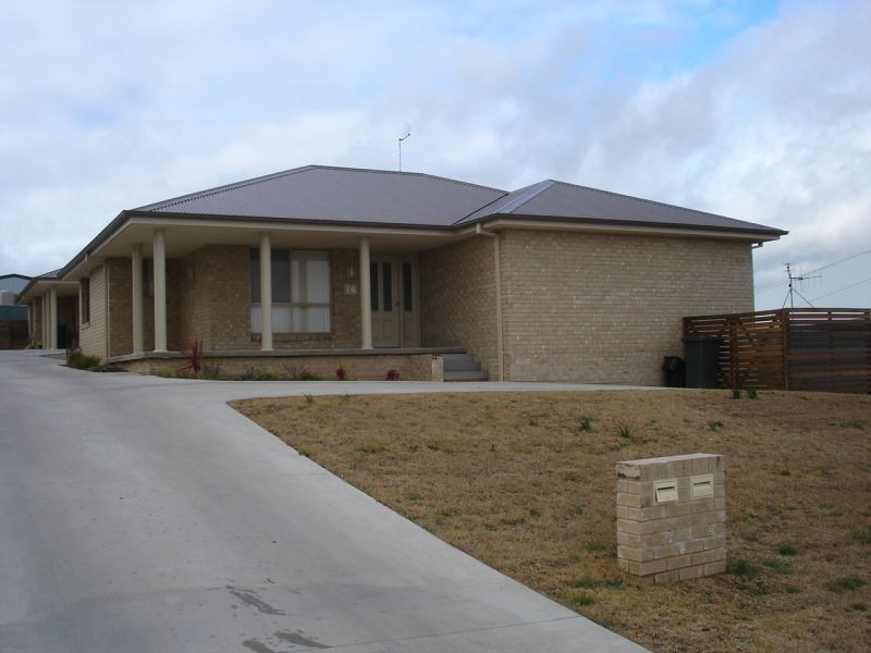 16B Musgrove Avenue, Bathurst NSW 2795