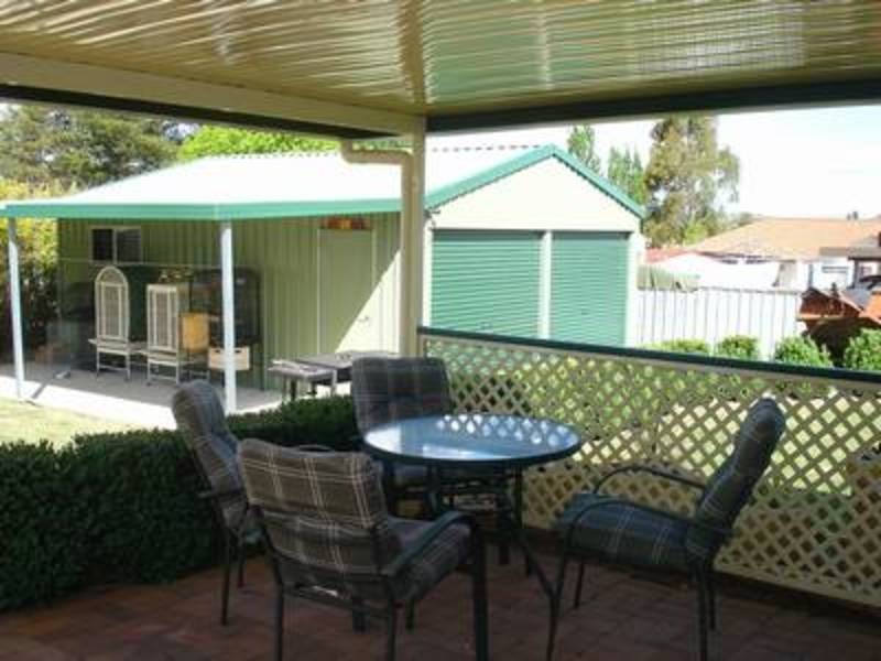 7 Bouffler Close, Bathurst NSW 2795