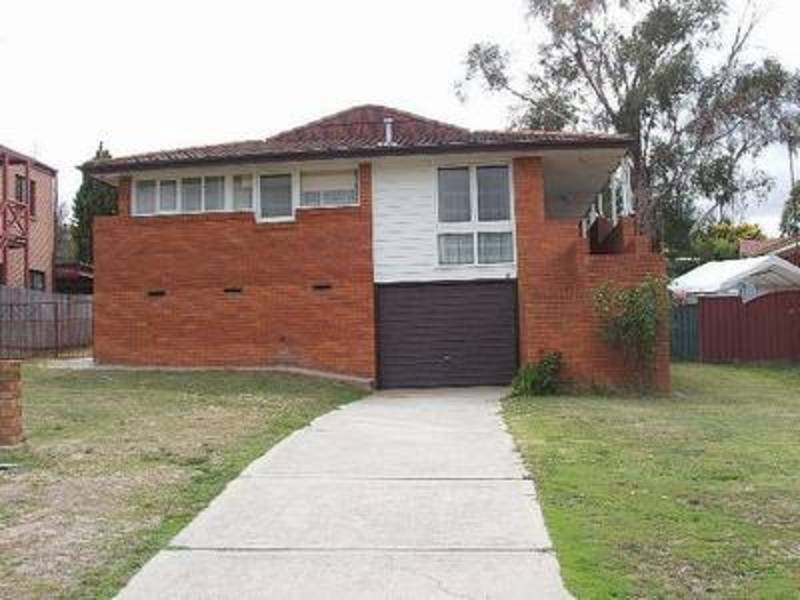 18 Larsen Street, Bathurst NSW 2795