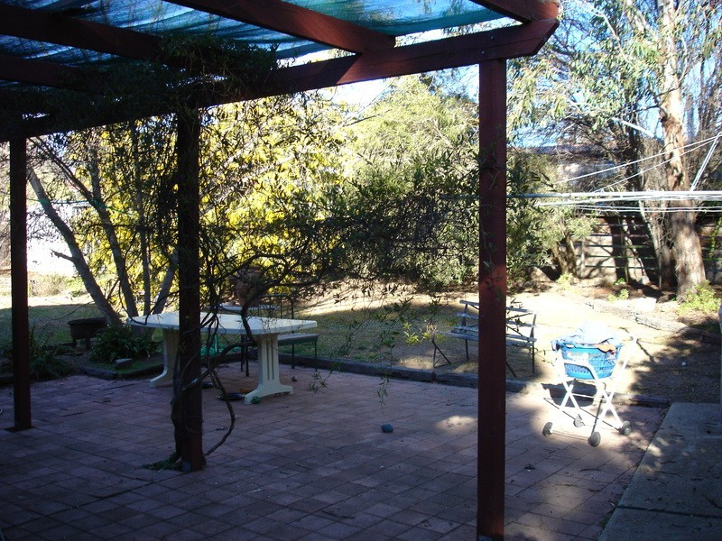 27 Saxby Close, Bathurst NSW 2795