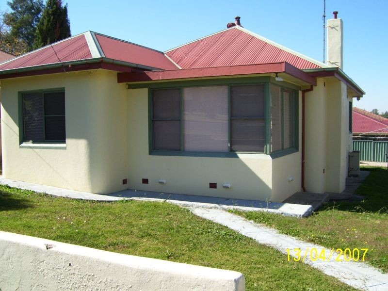304 Peel Street, Bathurst NSW 2795