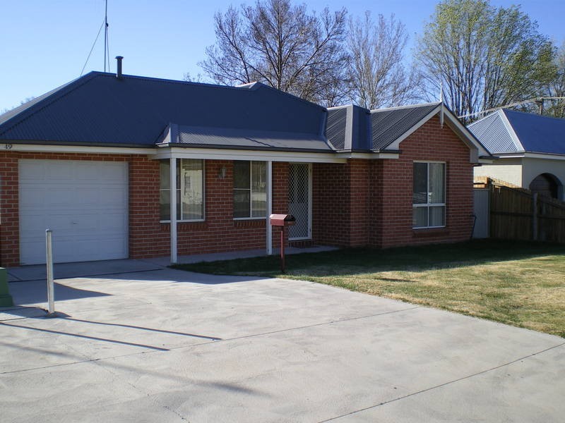 2/49 Stewart Street, Bathurst NSW 2795