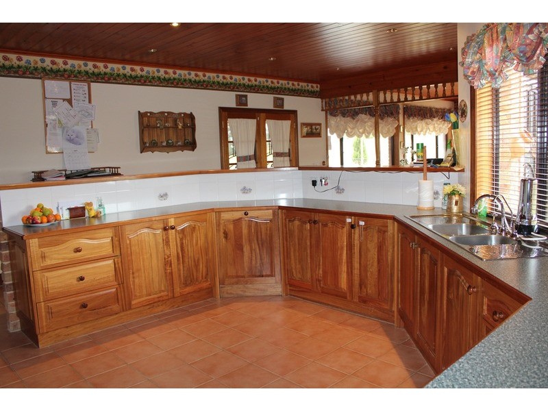 09 Fleming Drive, Bathurst NSW 2795