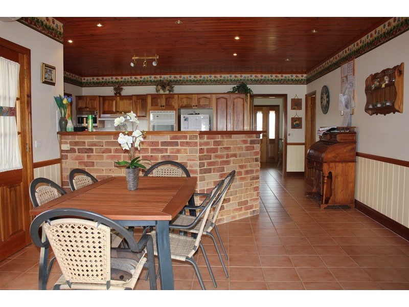 09 Fleming Drive, Bathurst NSW 2795