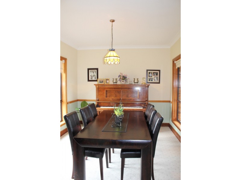 09 Fleming Drive, Bathurst NSW 2795