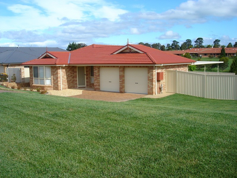 18 Jarrah Court, Bathurst NSW 2795