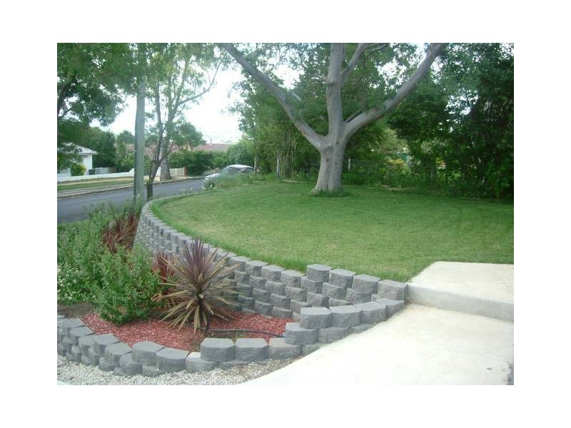 126 Mitre Street, Bathurst NSW 2795