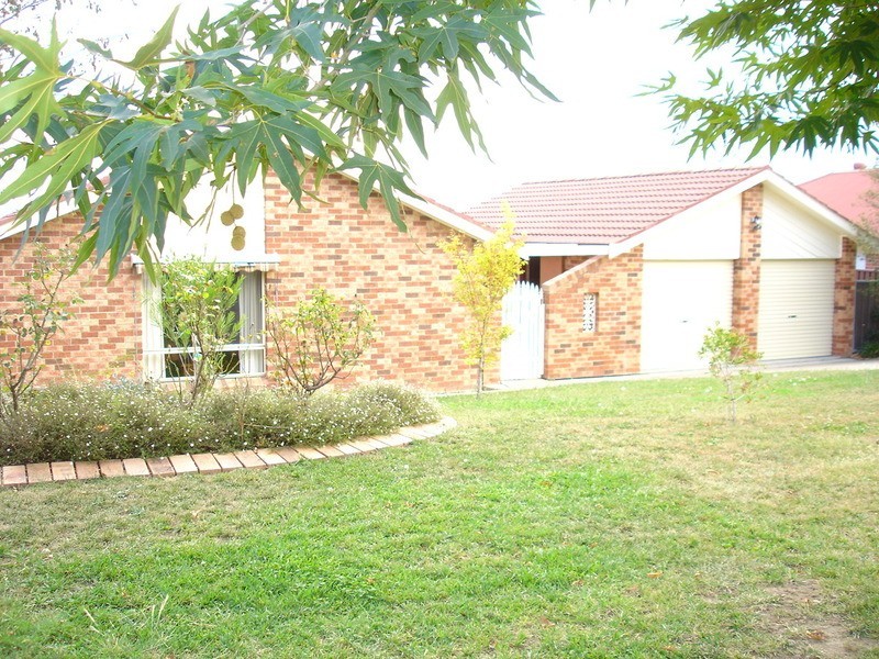 15 Messenger Street, Bathurst NSW 2795