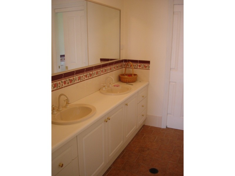 47 Endurance Court, Bathurst NSW 2795