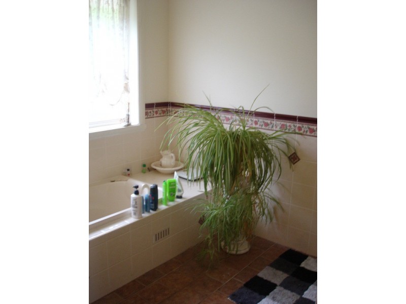 47 Endurance Court, Bathurst NSW 2795