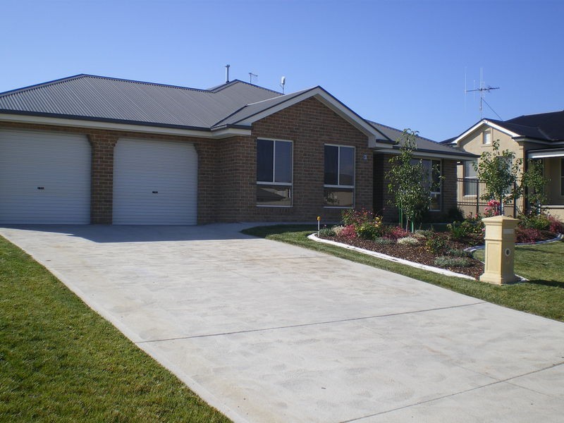 3 Joubert Place, Bathurst NSW 2795