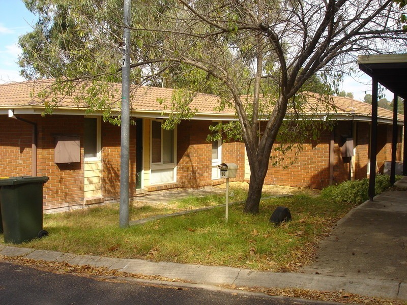 16 Ennis Way, Bathurst NSW 2795