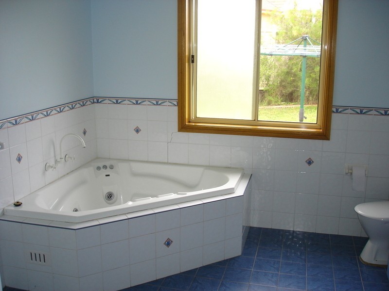 43 Endurance Court, Bathurst NSW 2795