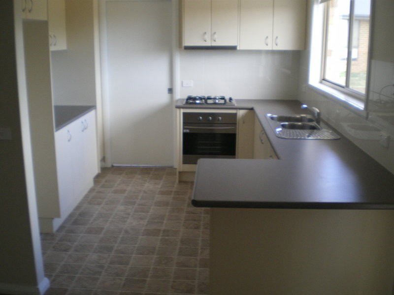 6 Jarrah Court, Bathurst NSW 2795