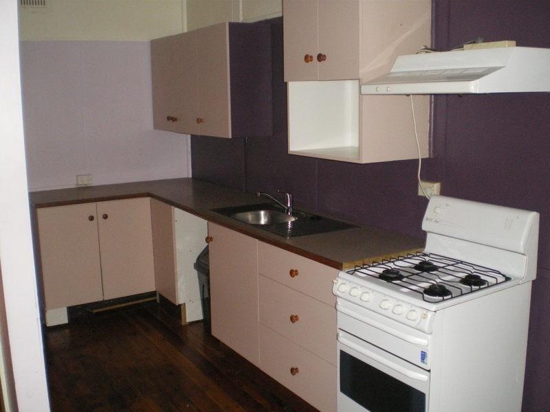 15 Alamein Walk, Bathurst NSW 2795
