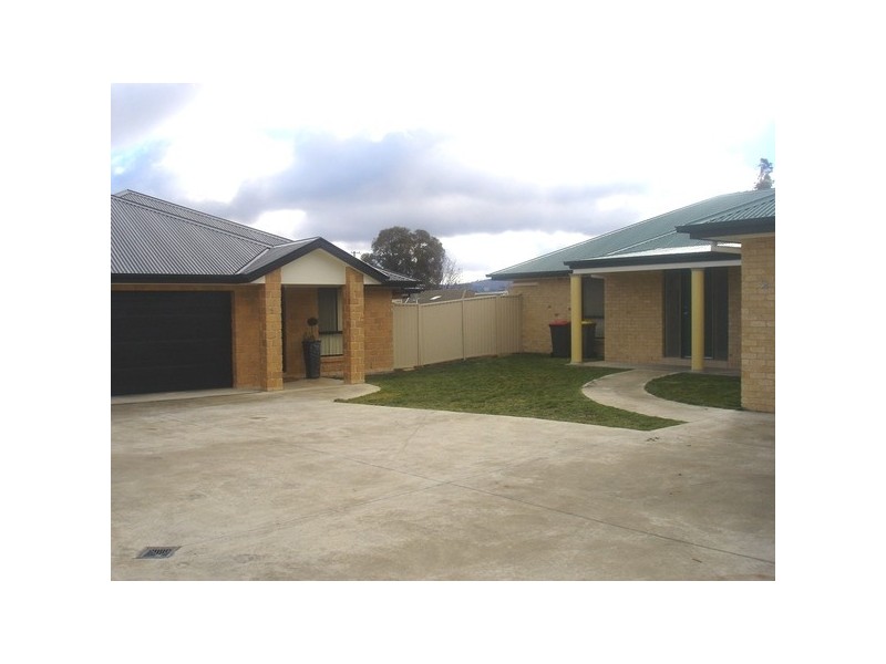 5 & 5A Parker Street, Bathurst NSW 2795