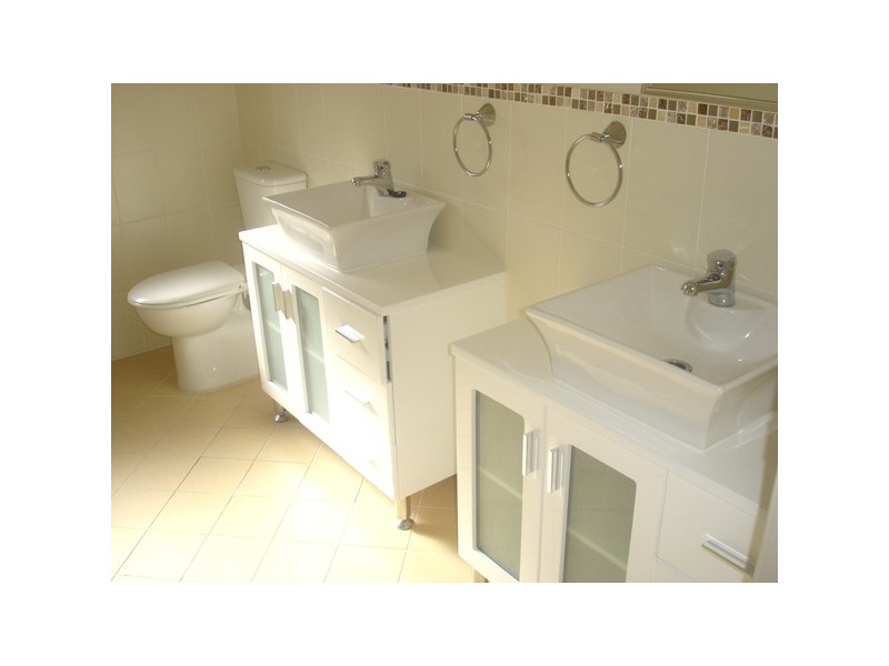 5 & 5A Parker Street, Bathurst NSW 2795