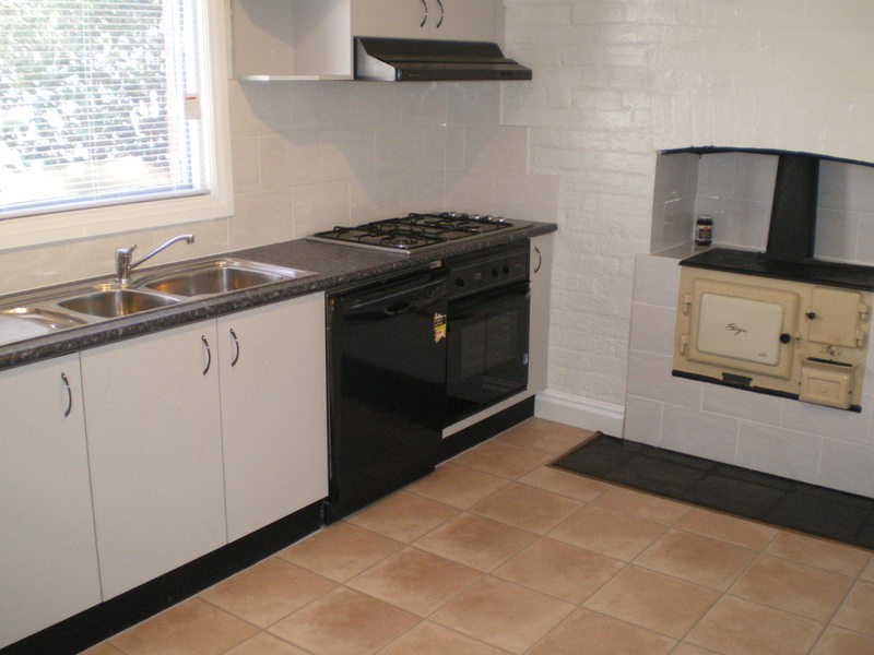 251 Stewart Street, Bathurst NSW 2795