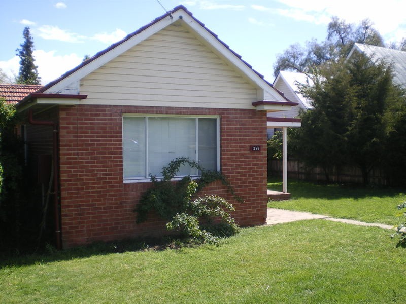 292 Piper Street, Bathurst NSW 2795