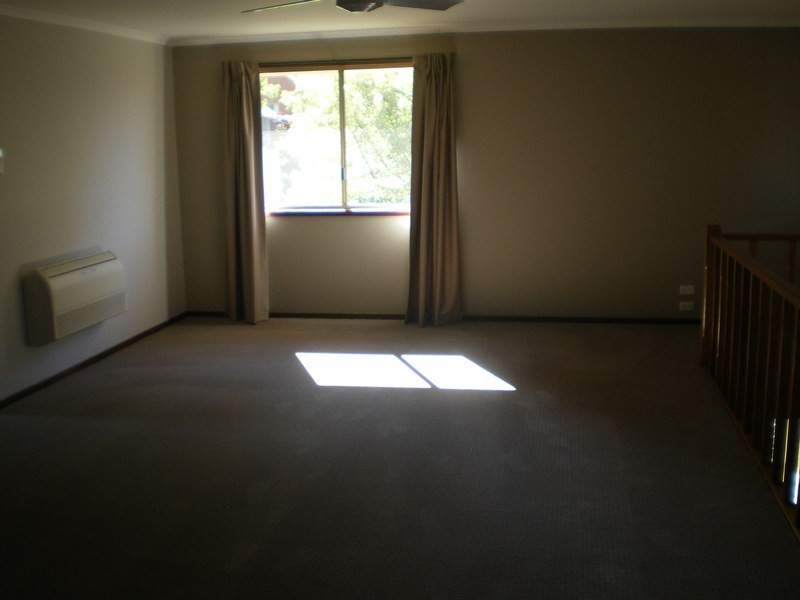 1/9 Gunning Street, Bathurst NSW 2795