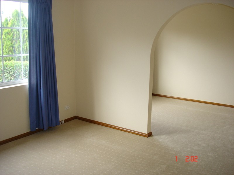 9 Green Street, Bathurst NSW 2795