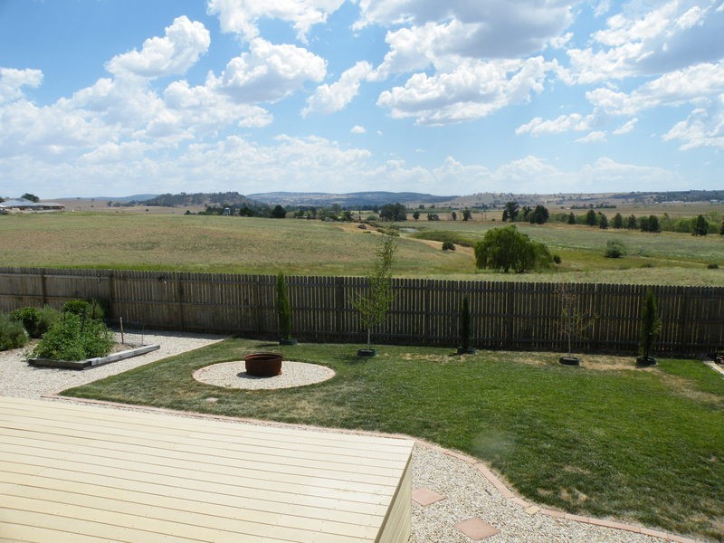 39 Country Way, Bathurst NSW 2795