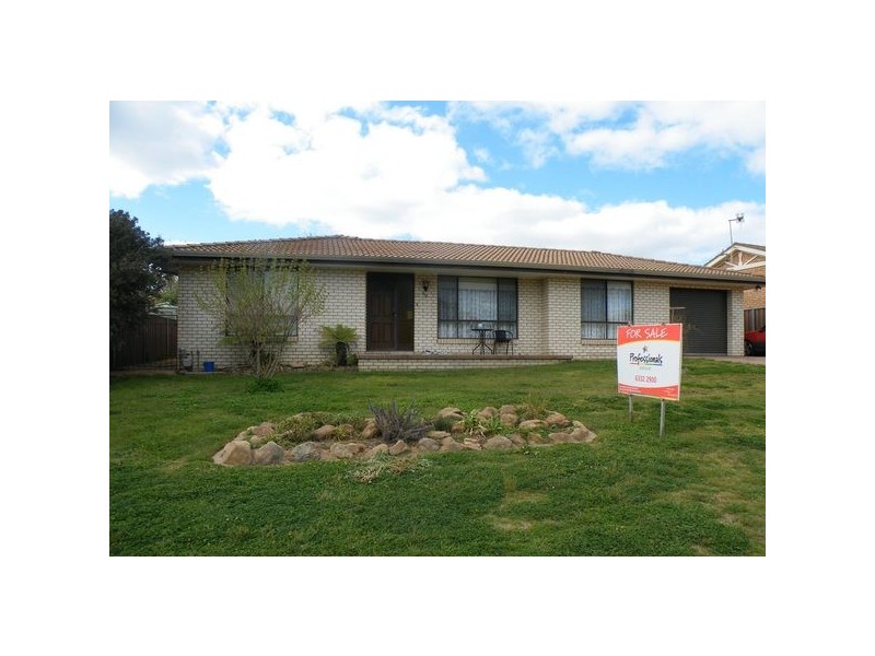65 Tandora Street, Bathurst NSW 2795