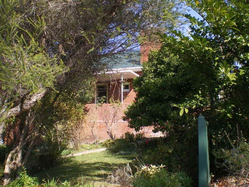 240 Lambert Street, Bathurst NSW 2795