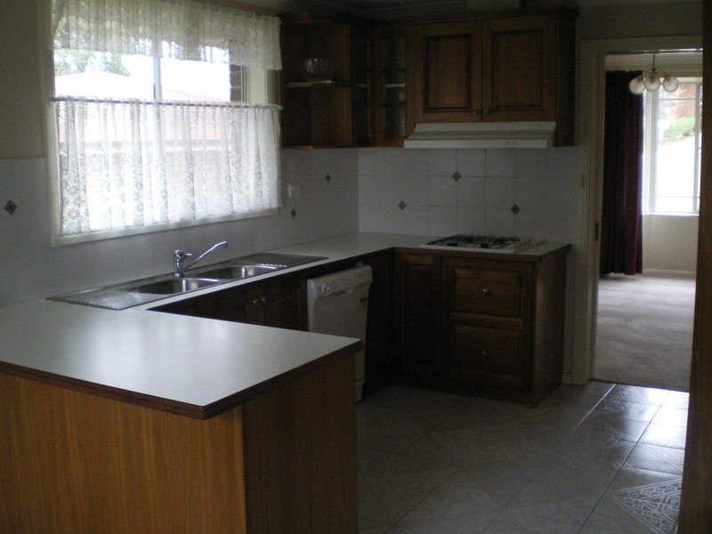 19 Kurumben Place, Bathurst NSW 2795