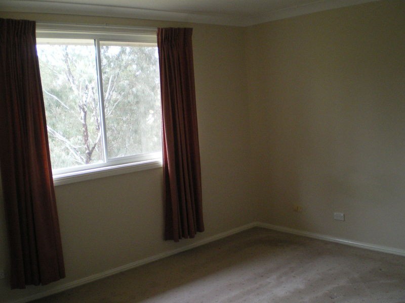 19 Kurumben Place, Bathurst NSW 2795