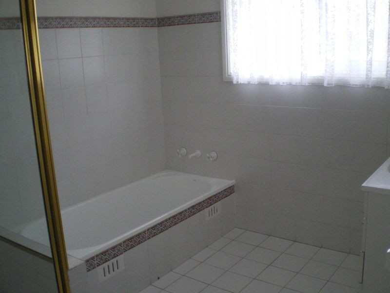 19 Kurumben Place, Bathurst NSW 2795