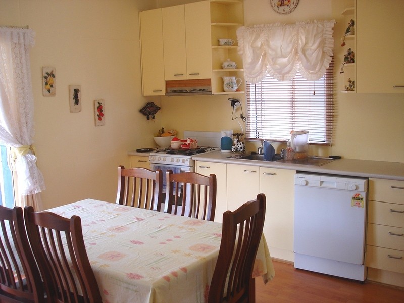 19 Monty Walk, Bathurst NSW 2795