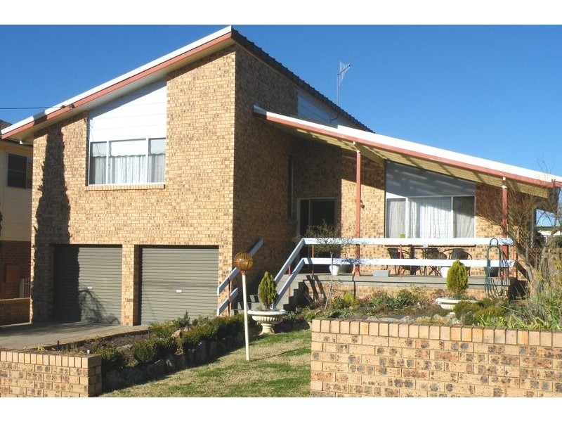 10 Wolsley Street, Bathurst NSW 2795