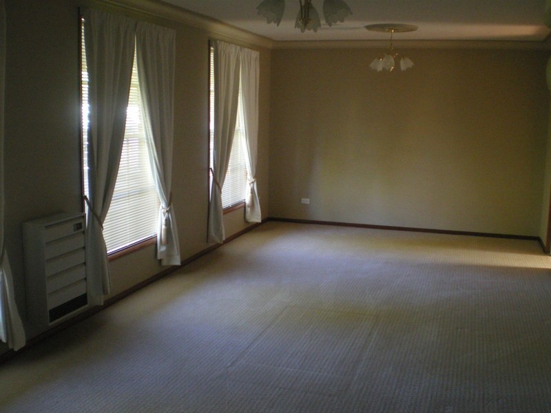 2 Johns Place, Bathurst NSW 2795