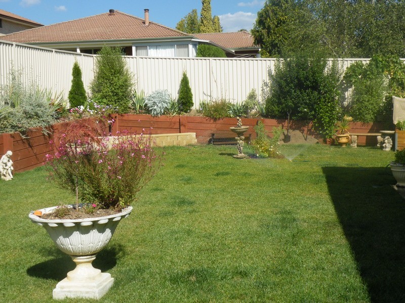 11 Walpole Close, Bathurst NSW 2795